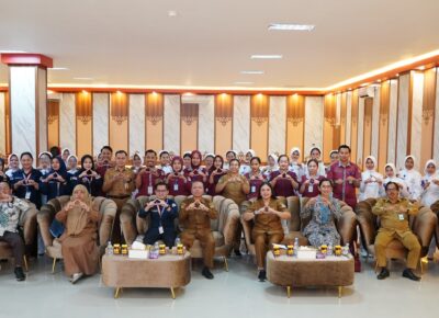 Seremonial Penyerahan Mahasiswi Praktik Kebidanan Akbid Murung Raya di RSUD Puruk Cahu