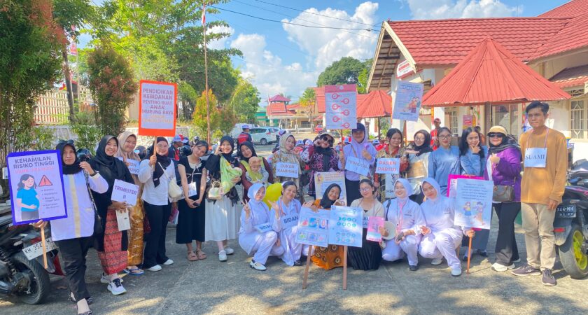 Akbid Murung Raya Meriahkan Karnaval Budaya Hut Ke-23 Kab. Murung Raya